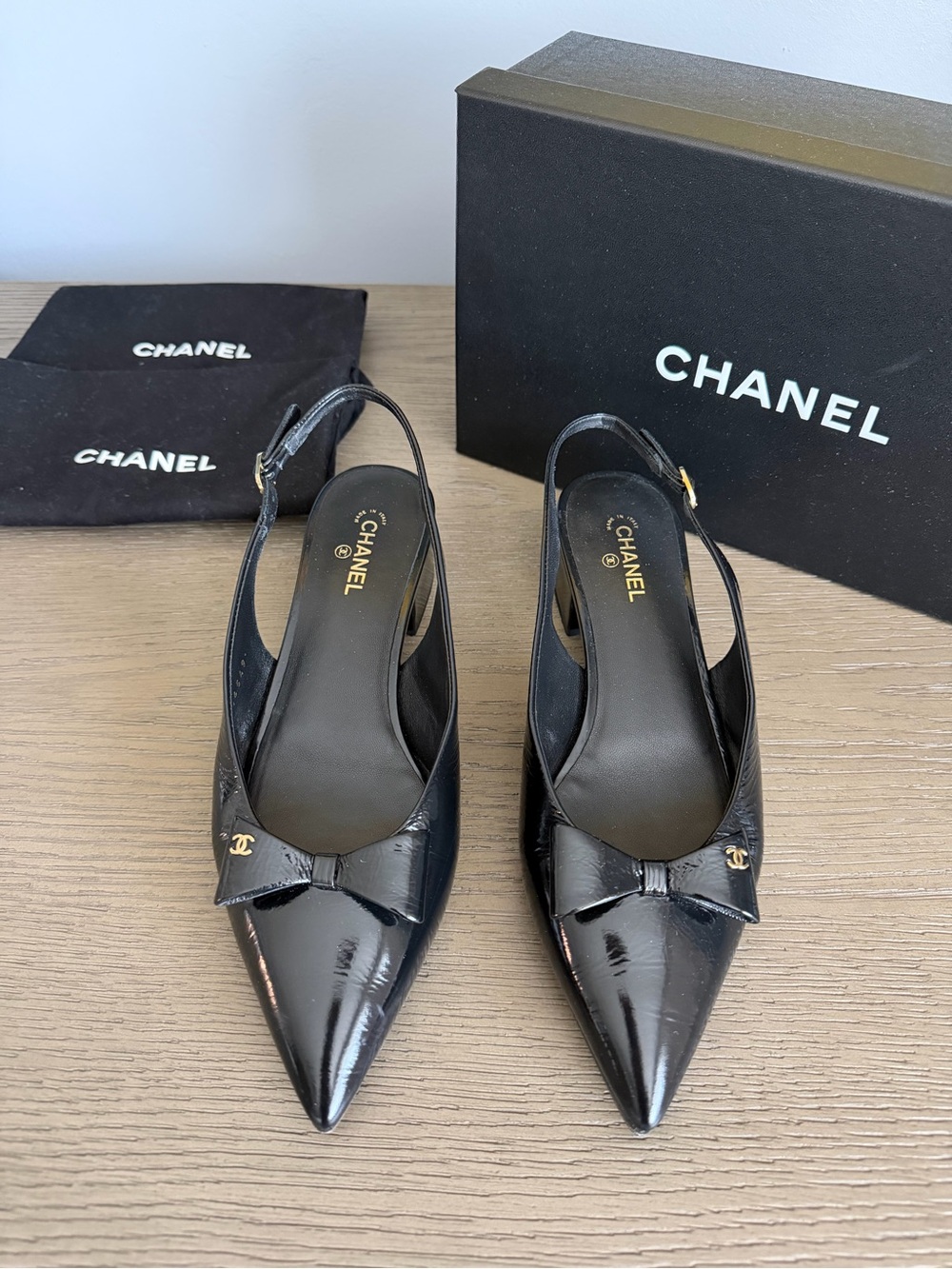 CHANEL Black Patent Leather Pointed Slingback Pumps with Bow & Gold CC